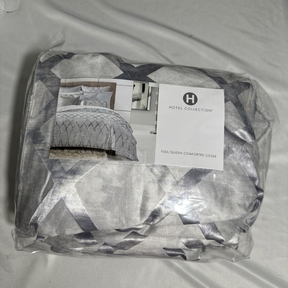 NIB $335 [ Full / Queen ] Duvet Cover for Hotel Collection Dimensional‎ - Picture 1 of 13